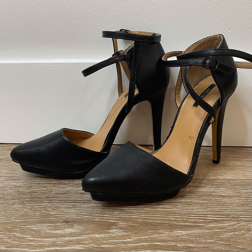 Forever 21 | Black Pointy Toe Platform Stiletto